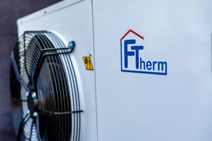 Air conditioner cleaning before the season